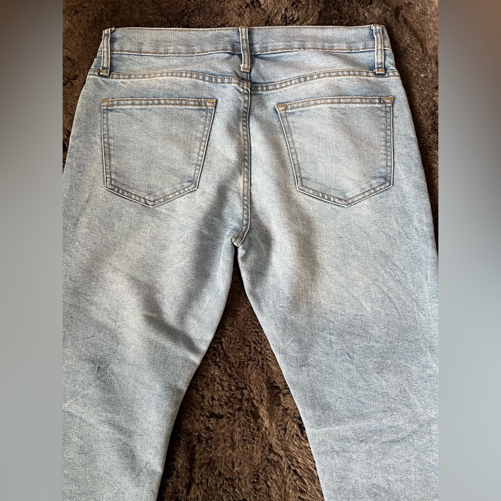 Old Navy Straight Leg Light Jeans Size 34x32 - Picture 5 of 7
